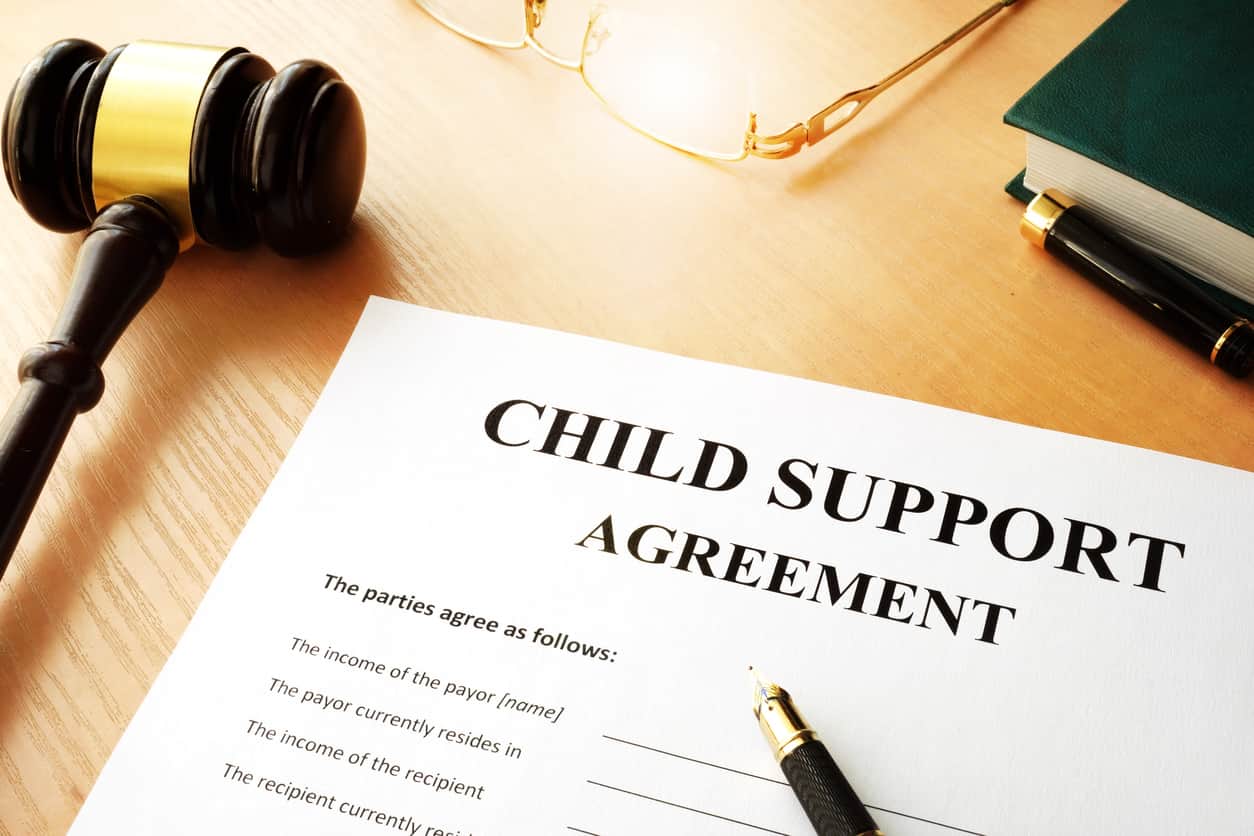What is the role of a child support lawyer in divorce cases?